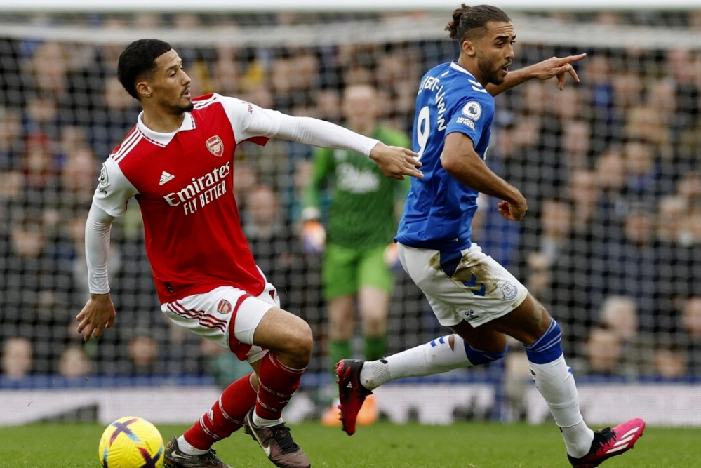 风云突变尼斯今晨外线爆发，英超版图或变，压力陡增，轮换策略成焦点的简单介绍